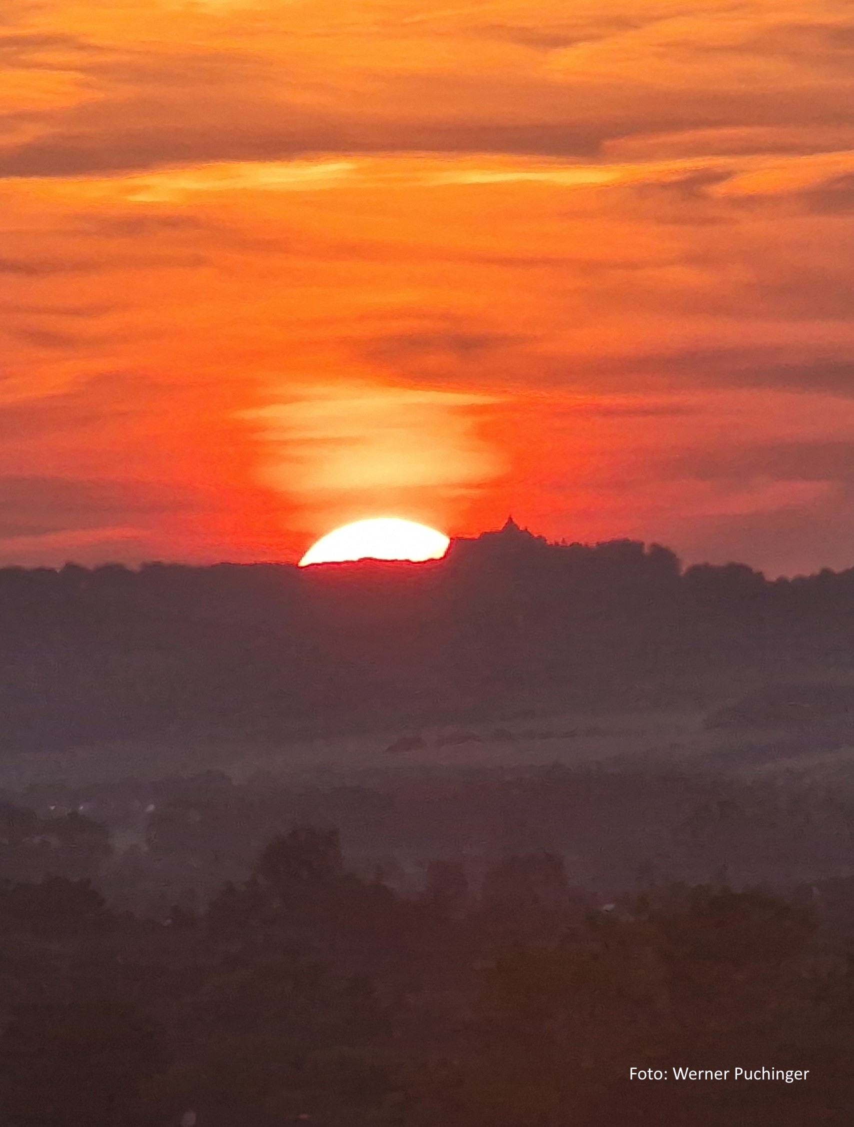 Sonnenuntergang über Schloss Waldeck am längsten Tag im Jahr (21.06.)